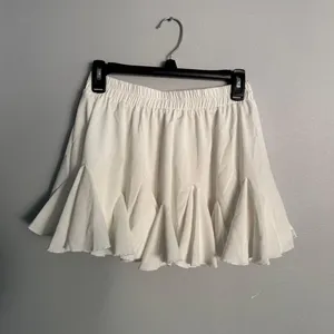 Amazon White Skirt thumbnail 1