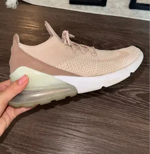 Nike Women’s Air Max 270 Flyknit thumbnail 6