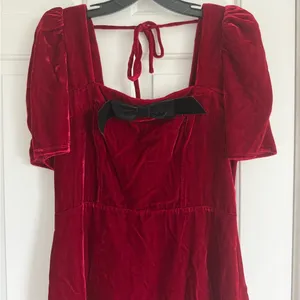 WAYF Scarlet Velvet Puff Sleeve Mini Dress M NWT Holiday Party Red‎ thumbnail 5