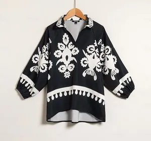 P214. Ador- Black & White Printed V-Neck Tunic Top thumbnail 1