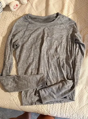 Lululemon longsleeve  thumbnail 1