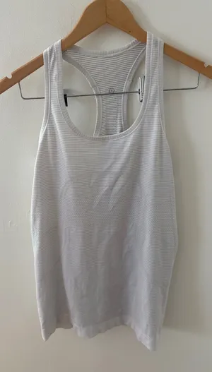 Lululemon Swiftly Tech Racerback Tank Top 2.0 White Silver Stripe Size 8 thumbnail 1