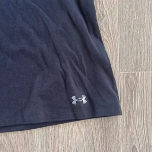Under Armour UA Arlington Renegades UFL Fan Tshirt Logo Women Medium thumbnail 2