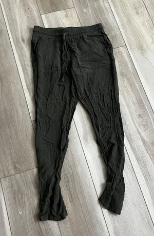 Size 8 Olive Green Pants thumbnail 1