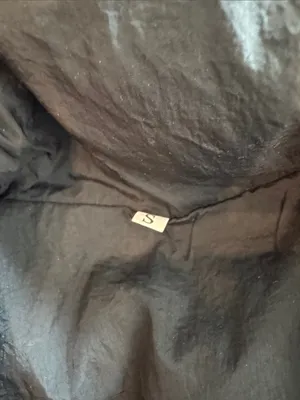 Amazon Women’s Black Puffer Vest Jacket  size small thumbnail 2