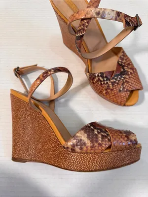 Longchamp Tan Brown Snake Print Leather Wedge Sandals Womans 6.5 Peep Toe Luxury thumbnail 12