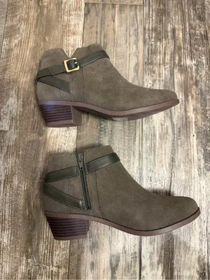 Vionic NWOB Women's Olive Green Suede Ankle Boot with Buckle Strap Size 6.5 thumbnail 12