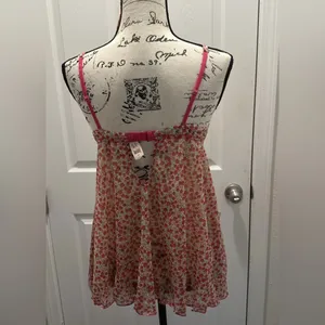 2006 Vintage Victoria's Secret Floral Babydoll Nightie and V-string panty set thumbnail 4