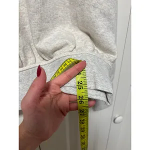 Universal Thread Gray Crewneck Sweatshirt M thumbnail 5