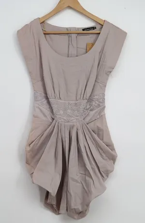 Mustard Seed LuLus Taupe Embroidered Tulip Mini Dress Size M Sleeveless thumbnail 1