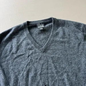 Vintage JoS. A. Bank V-Neck Cashmere Sweater thumbnail 5