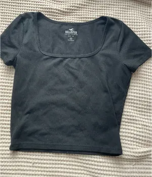 Hollister black square neck ribbed top thumbnail 1