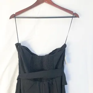 Astr The Label | Nwt Zion Strapless Tie Waist Wide Leg Jumpsuit In Black Large thumbnail 11