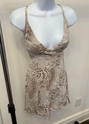 Kimchi Blue Urban Outfitters Animal Print Mini Dress Open Back Bow NWOT thumbnail 2
