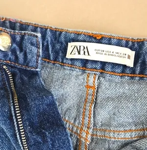 Zara High Rise Blue Raw Hem Shorts Size 6 thumbnail 4