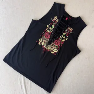 Guess Los Angeles Black Lace Up Graphic Tank Top Roses Rock Style‎ Size Medium thumbnail 7