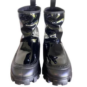 Ugg NEW Women’s Classic Brella Mini Water Repellant Boot Size 6 #1135 thumbnail 2