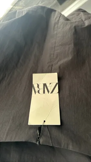 Zara Black Boxy Cap-Sleeve Top thumbnail 4