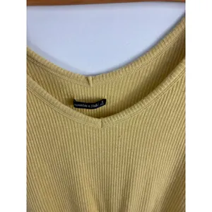 Abercrombie & Fitch Ribbed Slouchy Tie Bottom Crop Top Yellow Size Small thumbnail 3
