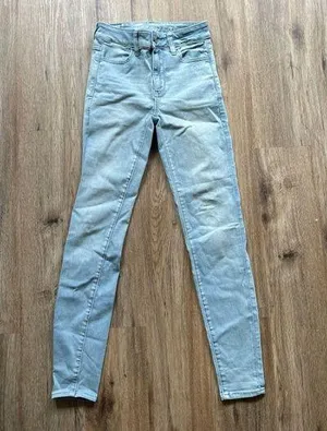 Skinny Jeans thumbnail 4