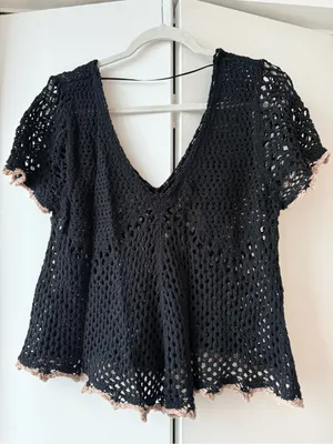 Free People Black Open-Knit V-Neck Crochet Top thumbnail 6