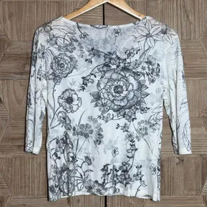 Mushka Sienna Rose Women's White Black Floral V-Neck Top Size PM thumbnail 3