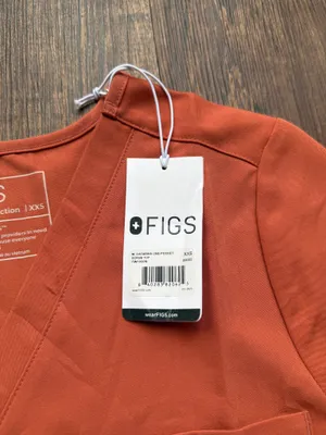 NWT FIGS Women’s Terracotta Catarina One Pocket Scrub Top - Size XXS thumbnail 4