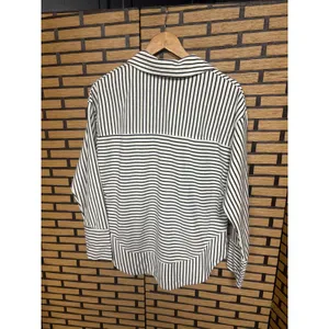Entro White And‎ Black Stripe Top Size Small thumbnail 2