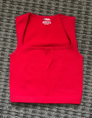 Red Top Sleeveless Size XS thumbnail 1