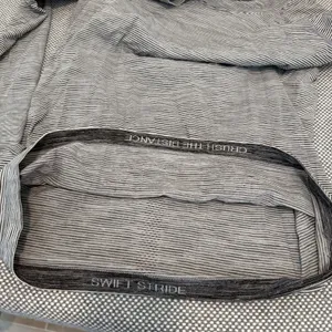 Lululemon Athletica Swift to stride Striped Sz 12 Longsleeve thumbnail 4