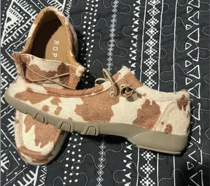 Women’s Cowhide Ropers Size 6 thumbnail 1