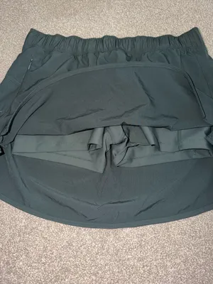 Old Navy Athletic Skort with Elastic Waistband thumbnail 2