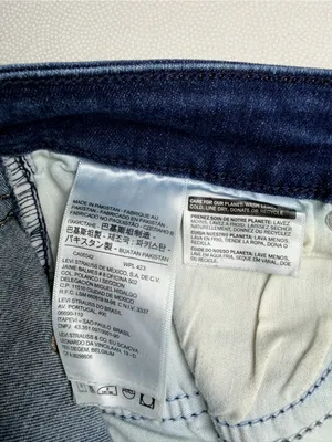 Levi’s Classic Mid Rise Skinny Jeans Women’s 8 W29 L30 Dark Wash Stretch thumbnail 4