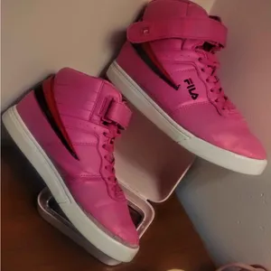 Women's Fila High-Top Sneakers size 5 1/2 thumbnail 1