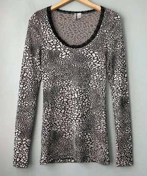 Buckle BKE Stretch Top Size S Animal Print Lace Trim Whimsigoth Dark Emo Indie Sleaze thumbnail 1