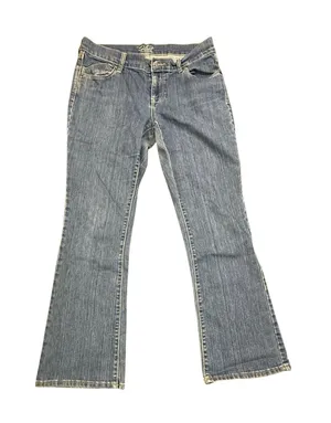Old Navy The Flirt Bootcut Jeans Size 6 Short thumbnail 1