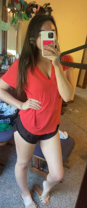 American Eagle Red Top thumbnail 1