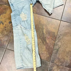 Forever 21 Baggy Distressed Denim Jeans 25 thumbnail 2
