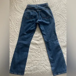 Abercrombie & Fitch Ultra High Rise 90s Slim Straight Jean thumbnail 6
