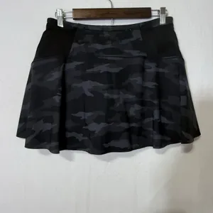 Athleta Black Camo Match Point Skort Women's Size S Pickleball Tennis Golf Gym thumbnail 2