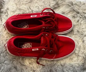 Red Vans Sneakers – Women’s Size 7 (Fits 8) Classic low-top red Vans with white stitching and sole. Barely worn, excellent condition. Labeled as US Women’s 7, but they fit more like an 8. Perfect for everyday style or streetwear looks. thumbnail 7