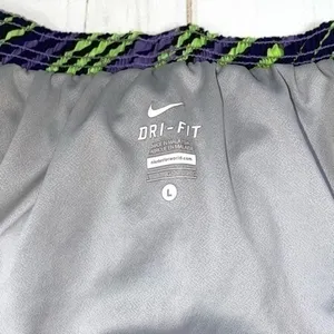 Nike athletic shorts thumbnail 4
