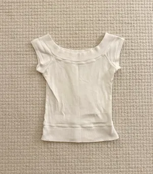 Brandy Melville Off-The-Shoulder Top thumbnail 2