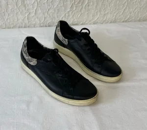 Ecco Soft Street Sneakers Black Leather Women’s Size EU 39/8-8.5 Comfy thumbnail 1