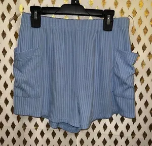 Blue blush athletic shorts size M thumbnail 1