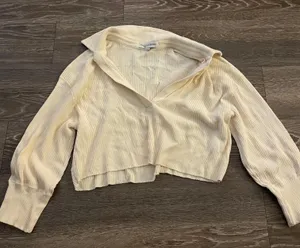 Revolve NWOT weekend stories andrea crop top in beige. Size Small thumbnail 3