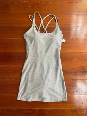 NWT Old Navy Active Cloud + Strappy Athletic Dress Shorts Bra Gray Sz L 🧡🎀 thumbnail 6