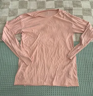 Alo Lightweight‎ Long-Sleeve Crewneck Top - Blush Pink thumbnail 1