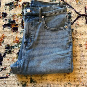 J. Crew Essential Straight Leg Jean thumbnail 8