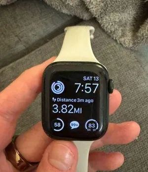 Series 7 Apple Watch 41mm gps + cellular  thumbnail 2